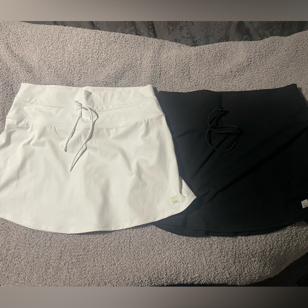 Vuori White and Black Tennis Skorts